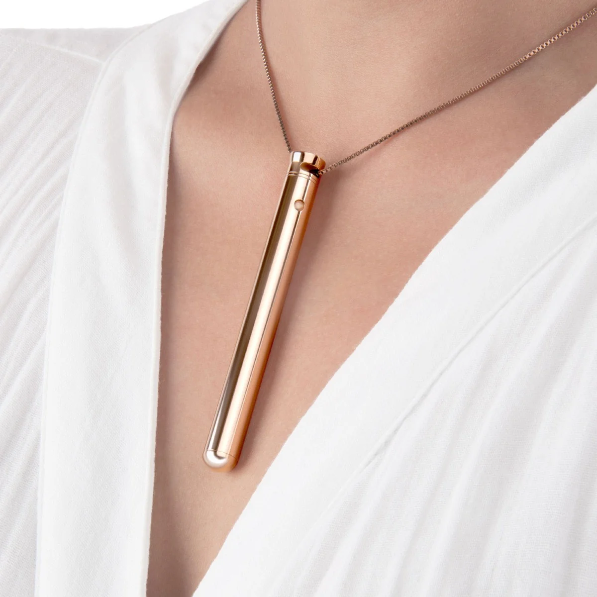 Le Wand Rechargeable Necklace Vibrator Rose Gold - Image 3