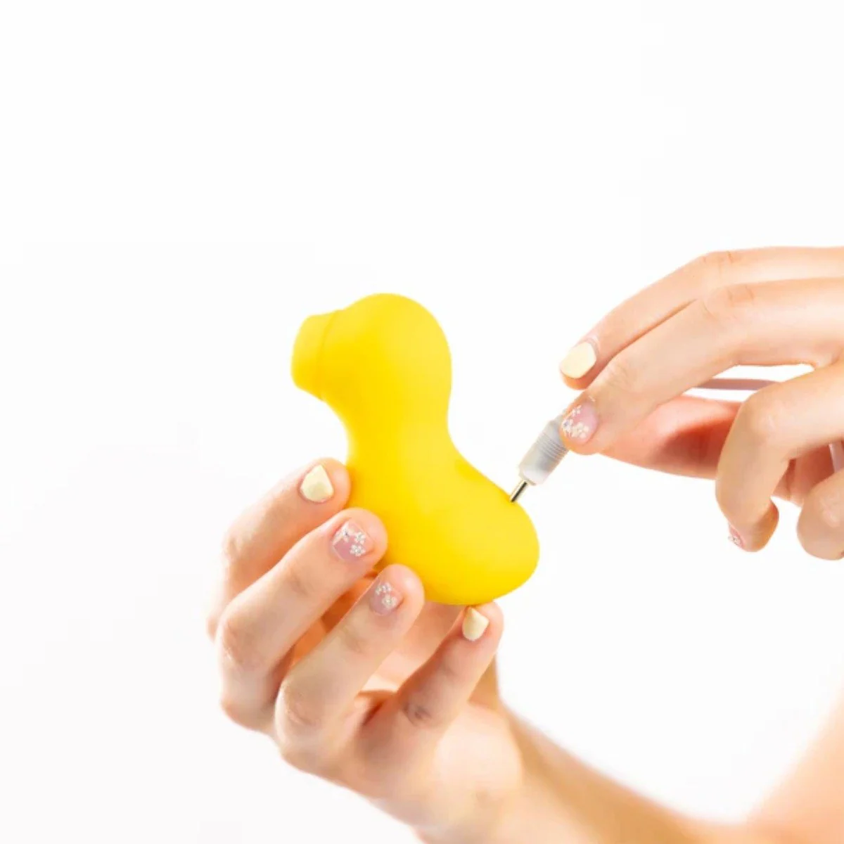 Like A Kitten Lucky Duck Suction Vibrator Yellow - Image 4
