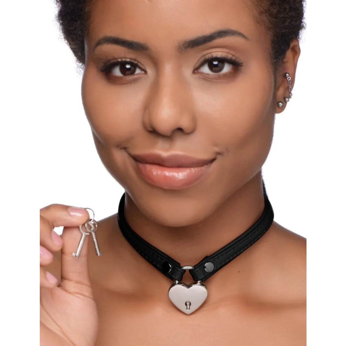 Master Series Heart Lock Leather Choker With Lock & Key Black - Image 5